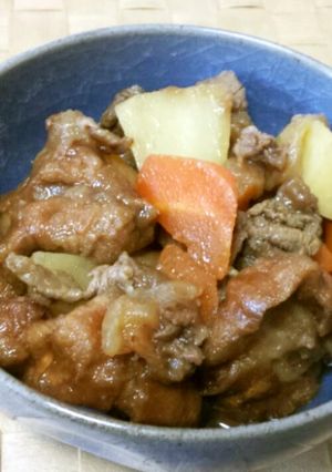 肉より油麩が主役！の肉じゃが-レシピのメイン写真