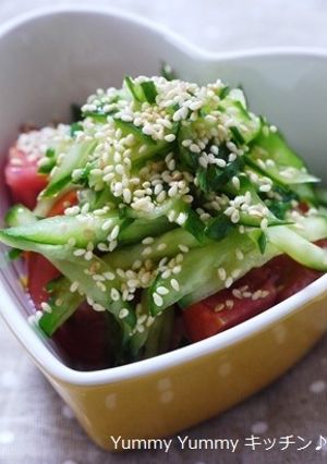 トマトと塩もみきゅうりの胡麻オリーブ和え-レシピのメイン写真