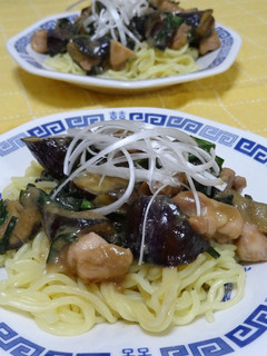 鶏となすの甘辛麺-レシピのメイン写真