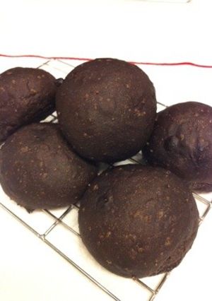 真っ黒ココアパンinチョコチップ☆-レシピのメイン写真