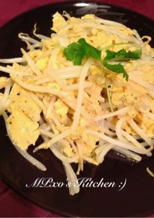 節約レシピ☆ふわふわ卵ともやし炒め :)-レシピのメイン写真