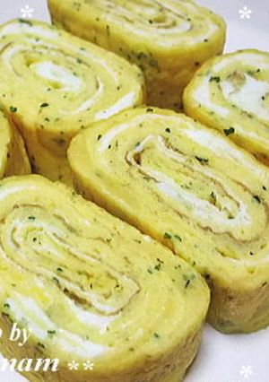 お弁当に粉チーズとパセリの卵焼き-レシピのメイン写真