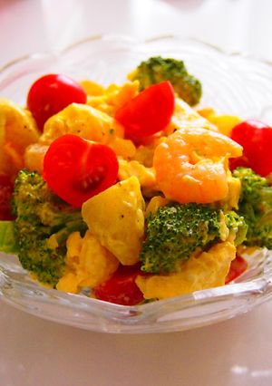 いり卵と野菜のｶﾚｰﾏﾖサラダ-レシピのメイン写真