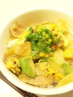 豚とアボカド*甘辛卵とじ丼-レシピのメイン写真