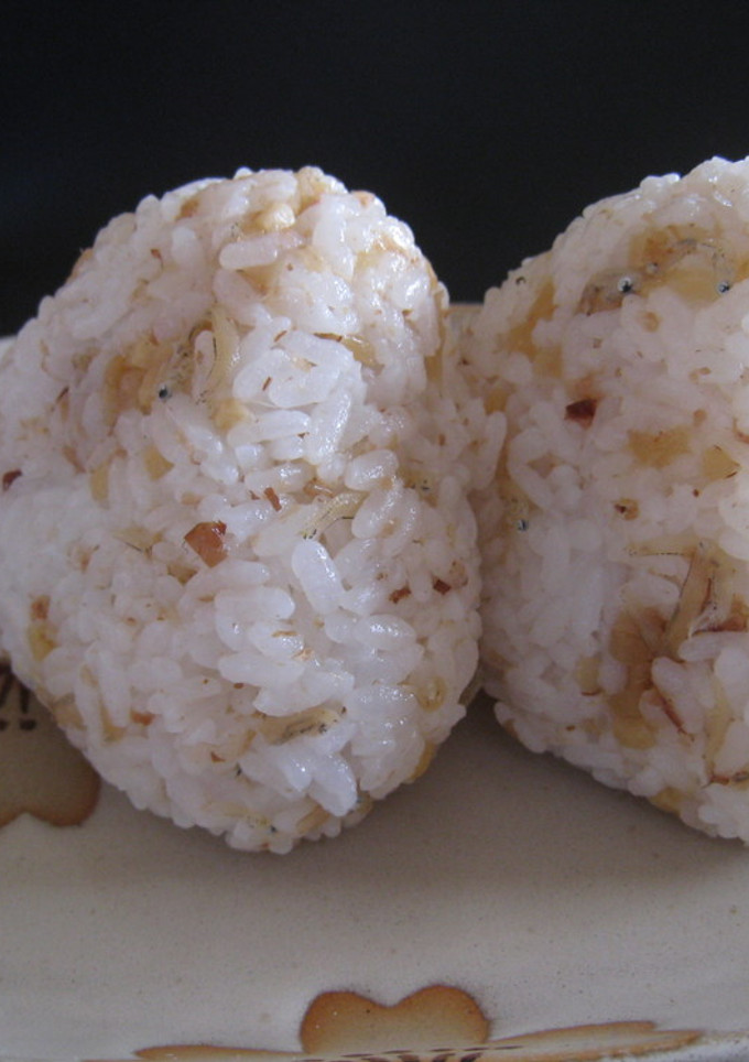 しょうがちりめんおにぎり-レシピのメイン写真