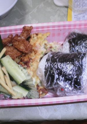 お弁当に余った餃子の具でリメイク♡卵焼き-レシピのメイン写真