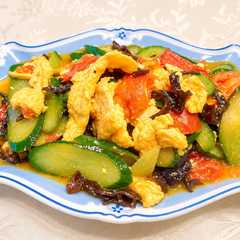 A picture of 夏野菜トマトときゅうりの中華風たまご炒め.