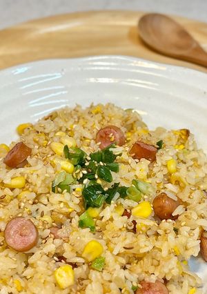 昼食夕食に。シャウエッセンのバター醤油コーン炒飯-レシピのメイン写真