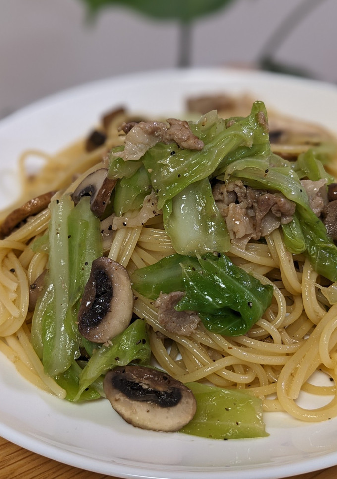 キャベツ＆キノコ ＆豚こま 醤油パスタ-レシピのメイン写真