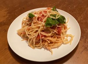トマト、ツナ、玉ねぎ、バジルの冷製パスタ-レシピのメイン写真