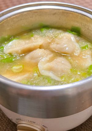 大根おろしが美味しい♪水餃子のみぞれ鍋-レシピのメイン写真