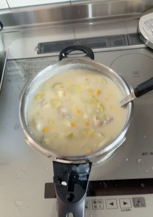 我家の簡単クリームシチュー-レシピのメイン写真