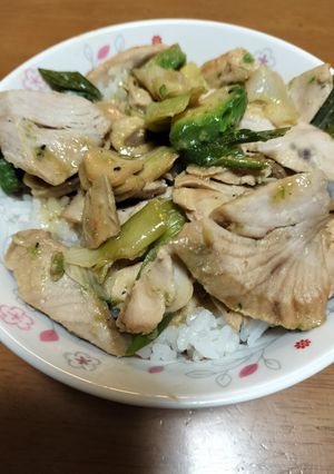 マグロとアボカドのバター醤油丼-レシピのメイン写真
