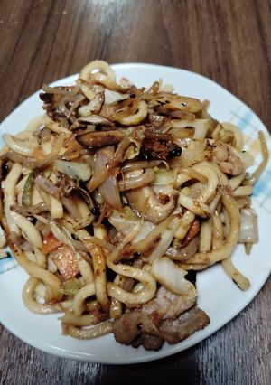 豚肉とキャベツのおかかバター醤油うどん-レシピのメイン写真