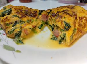 ほうれん草ウインナーしめじのオムレツ-レシピのメイン写真