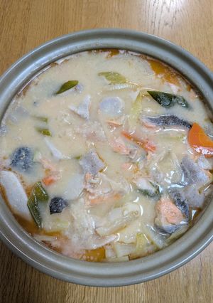 塩ざけの粕汁鍋-レシピのメイン写真