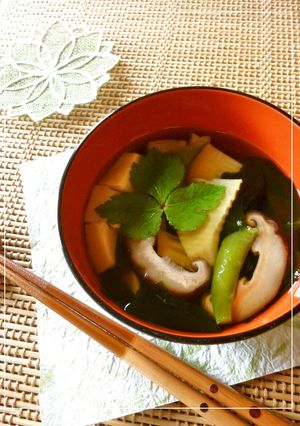 筍とわかめと卵豆腐のお吸い物-レシピのメイン写真
