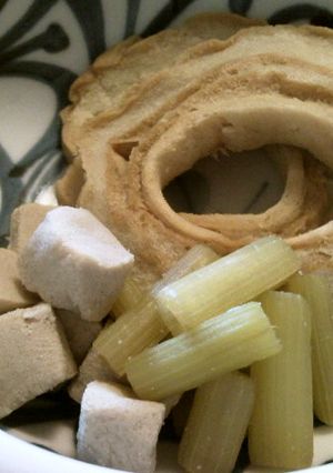 旬の香りを逃さないフキと高野豆腐の煮物-レシピのメイン写真
