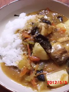サバの水煮缶とトマトの薬膳カレー-レシピのメイン写真