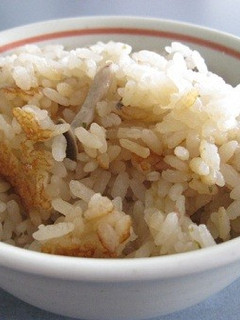 鮭茶漬けで炊き込みご飯-レシピのメイン写真