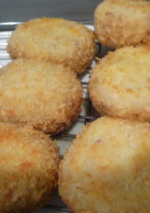 ☆カレー味と普通味のコロッケ☆-レシピのメイン写真