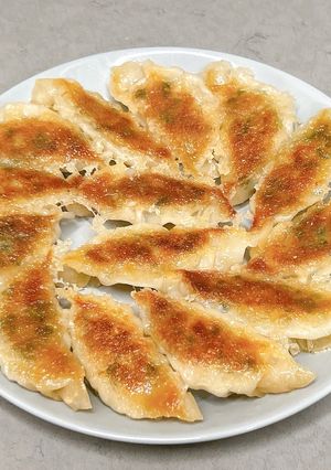 海外でも肉汁熱熱ブッシャー餃子！-レシピのメイン写真