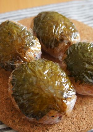 ラップで簡単☆大葉の醤油漬けでお寿司-レシピのメイン写真