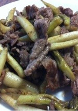 ウドと牛肉のオイスターソース炒め-レシピのメイン写真