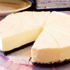 รูปของ オレオ土台！レアチーズケーキ♬