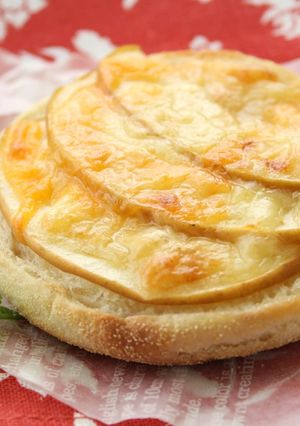 りんごとチーズのホットマフィン-レシピのメイン写真