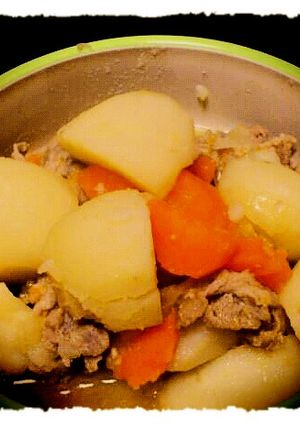 美味しい♪醤油いらず、塩麹で作る肉じゃが-レシピのメイン写真