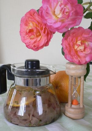 薔薇とオレンジのハーブティー-レシピのメイン写真