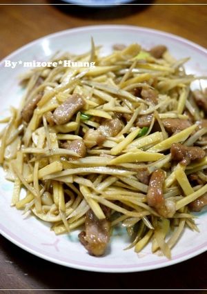 筍と牛蒡と豚肉の炒め物（竹筍牛蒡炒肉絲）-レシピのメイン写真