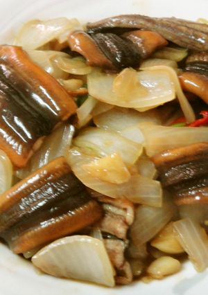 台湾料理～炒鱔魚（タウナギの炒めもの）-レシピのメイン写真
