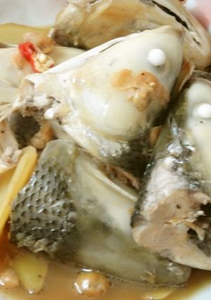 破布子味サバヒー頭煮（破布子煮虱目魚頭）-レシピのメイン写真