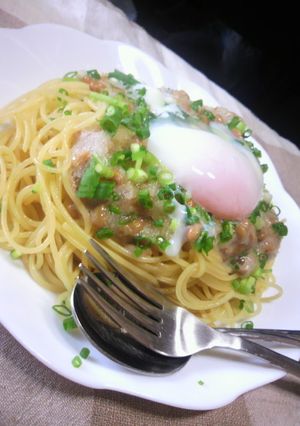 簡単!温たま納豆パスタ^ω^-レシピのメイン写真
