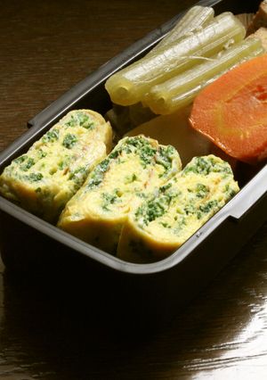 弁当パセリたっぷり！塩麹・粉チーズ卵焼き-レシピのメイン写真