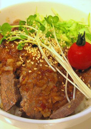 とってもジューシー☆焼き肉丼-レシピのメイン写真