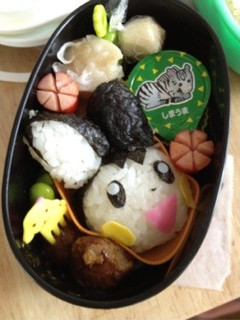 *ポケモンキャラ弁*〜エモンガ〜-レシピのメイン写真