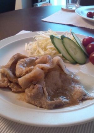豚肉の生姜焼き♪　～サラダを添えて～-レシピのメイン写真