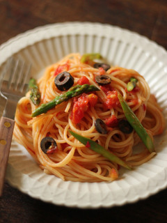 アスパラのアンチョビトマトソースパスタ-レシピのメイン写真