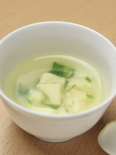 【離乳食 中期】青菜と豆腐のすまし汁-レシピのメイン写真