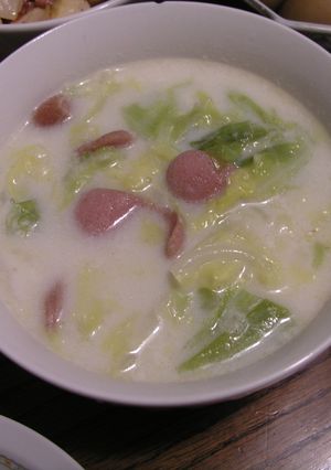 春キャベツとウィンナーの✿豆乳スープ-レシピのメイン写真