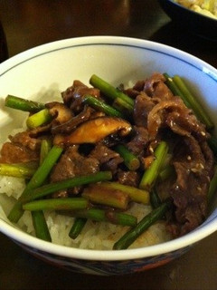 牛肉のスタミナ丼-レシピのメイン写真