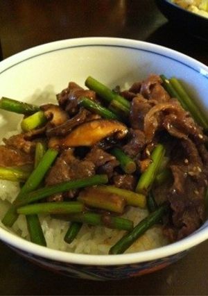 牛肉のスタミナ丼-レシピのメイン写真