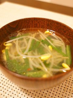 ニラと豆もやしのピリ辛スープ-レシピのメイン写真