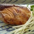 塩麹 醤油 蜂蜜でほんのり甘いぶり焼き