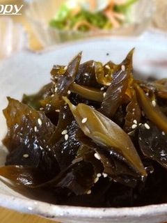 ご飯のお供に♪茎ワカメの佃煮-レシピのメイン写真