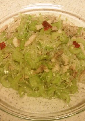 セロリが好きになる♪セロリ炒め-レシピのメイン写真