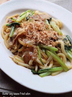 ガーリックバター醤油焼うどん-レシピのメイン写真